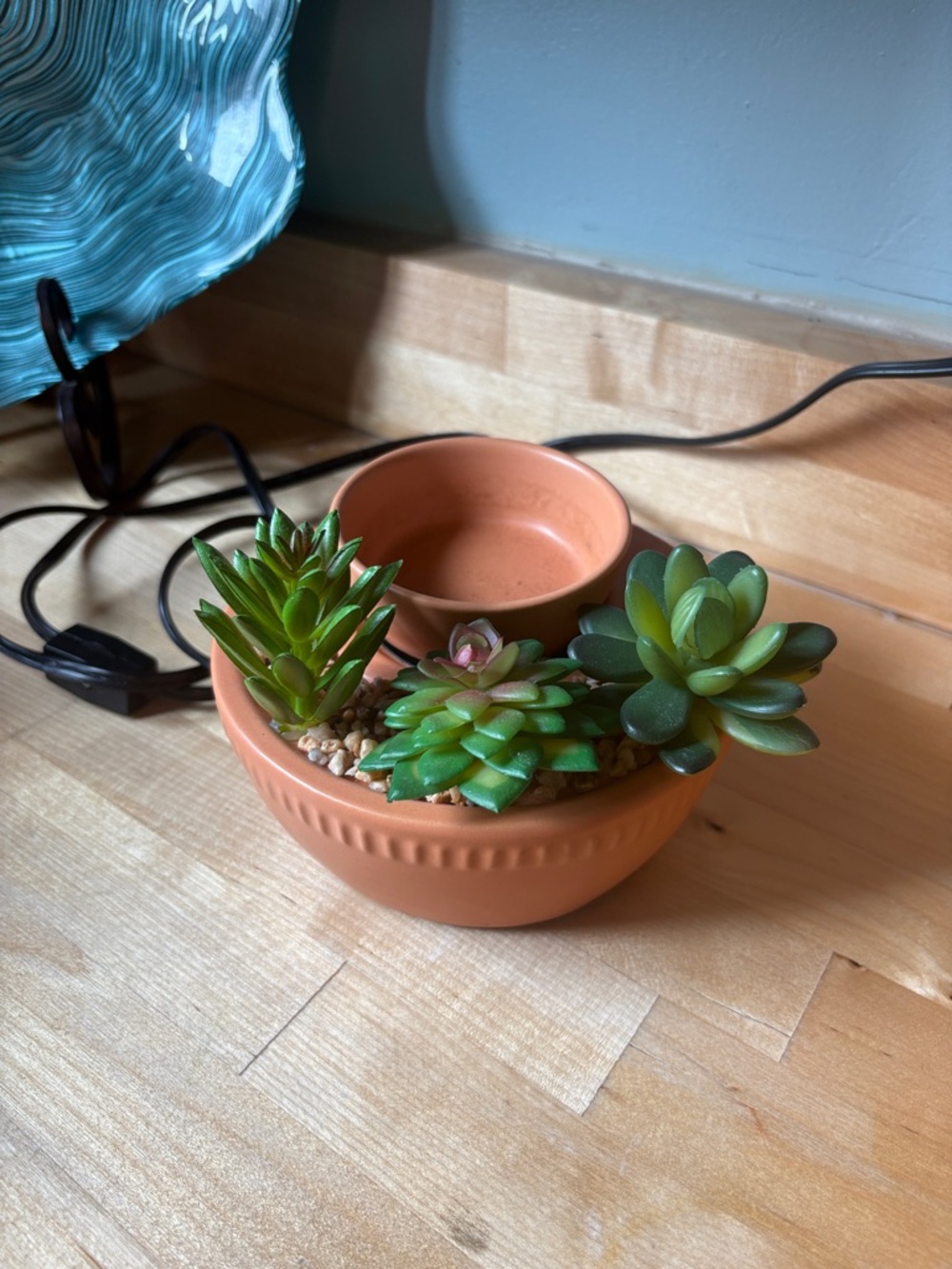 Electric wax melt warmer